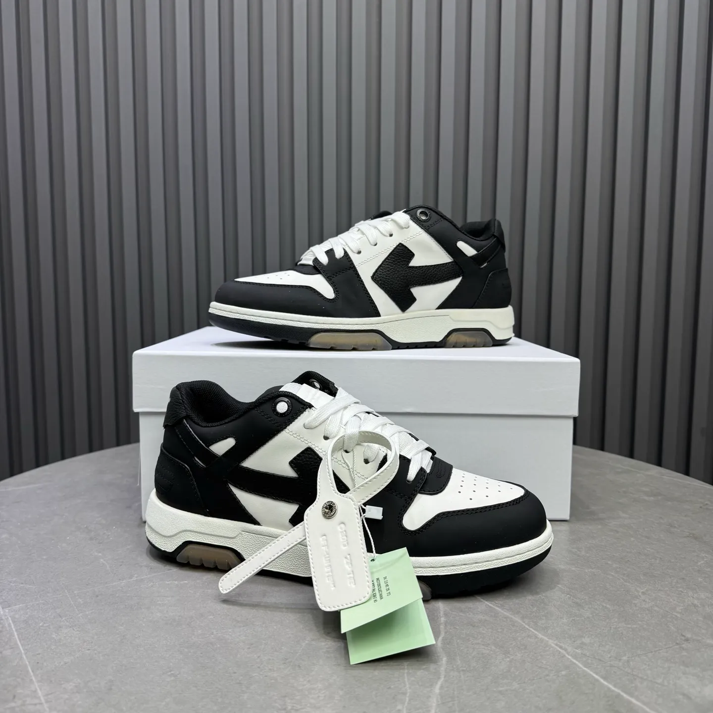 P620 OFF WHITE⚡️Couple model⚡️35-40 women’s model 39-46 men’s model